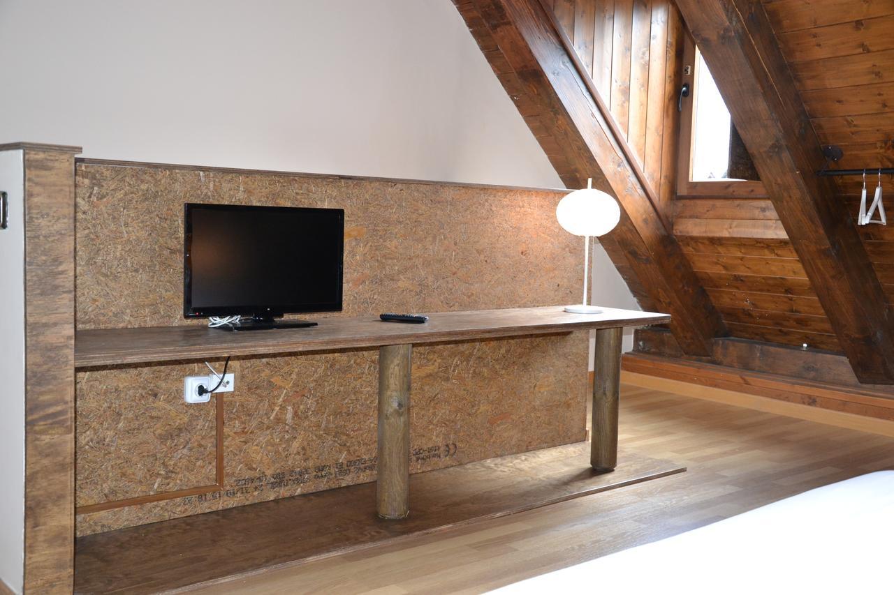Era Borda Hotel Gausac Luaran gambar